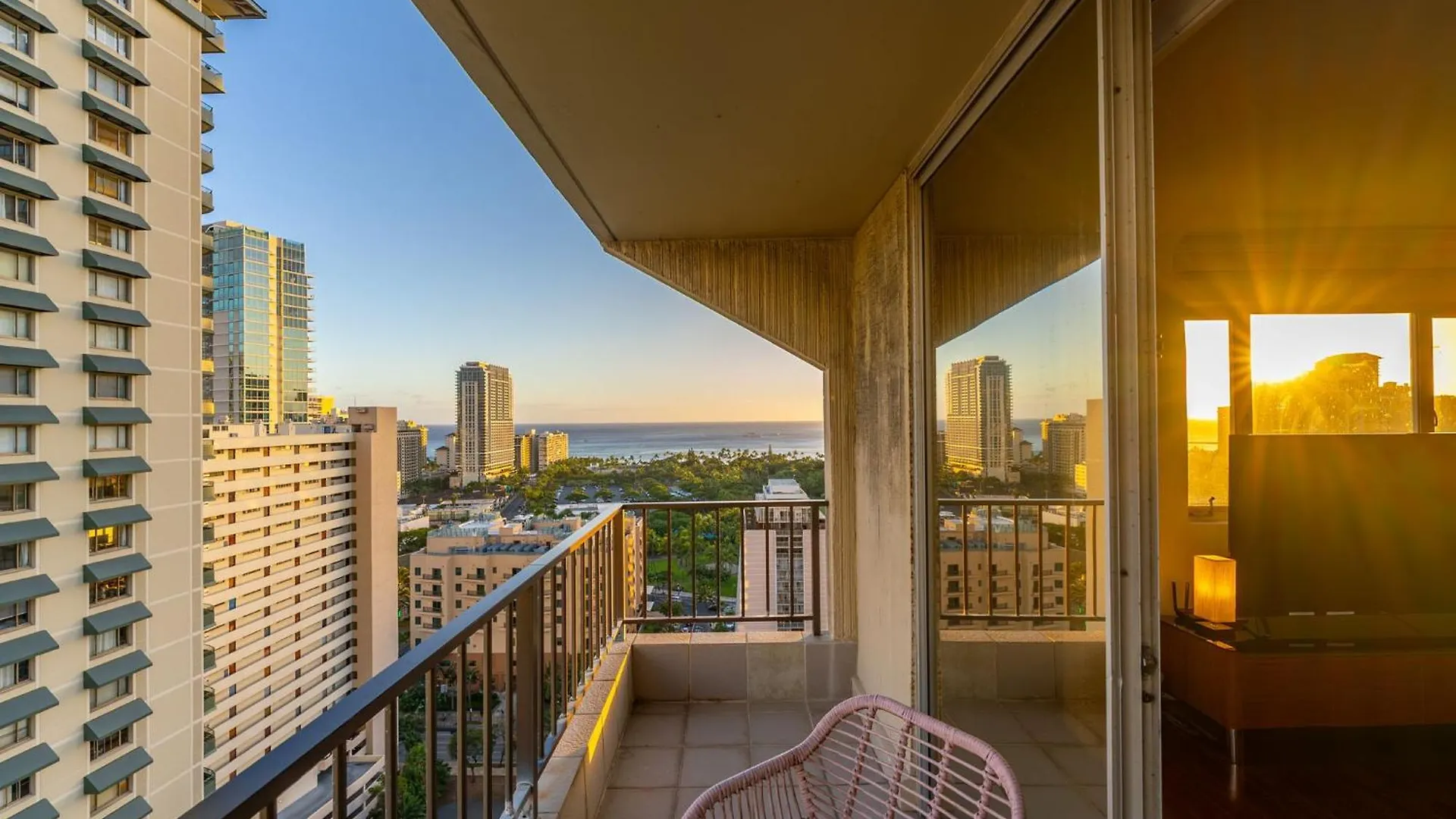 Honu Hale Penthouse 2 Bdr Ocean View Waikiki Daire Honolulu ABD