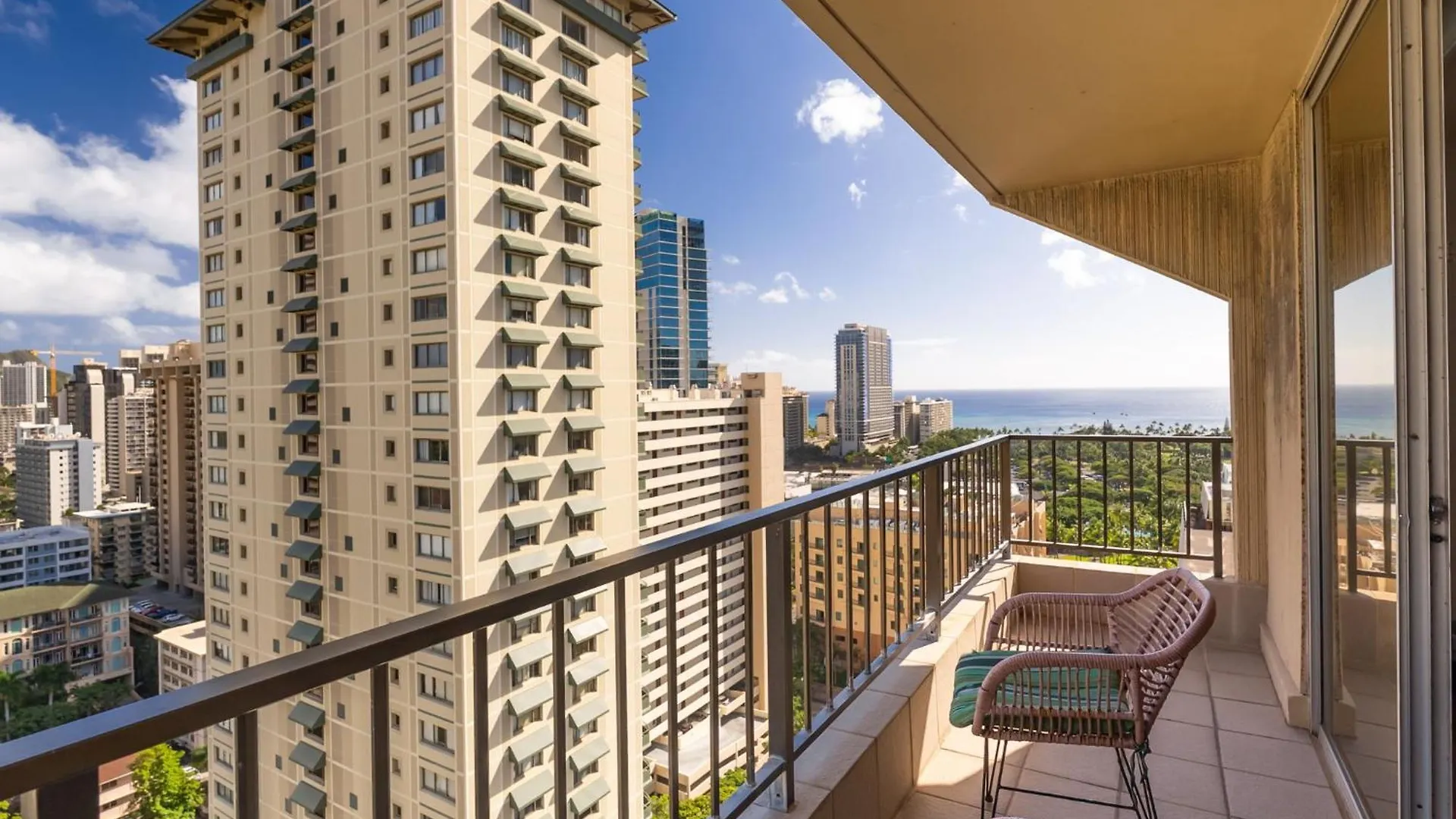 Honu Hale Penthouse 2 Bdr Ocean View Waikiki Daire Honolulu ABD