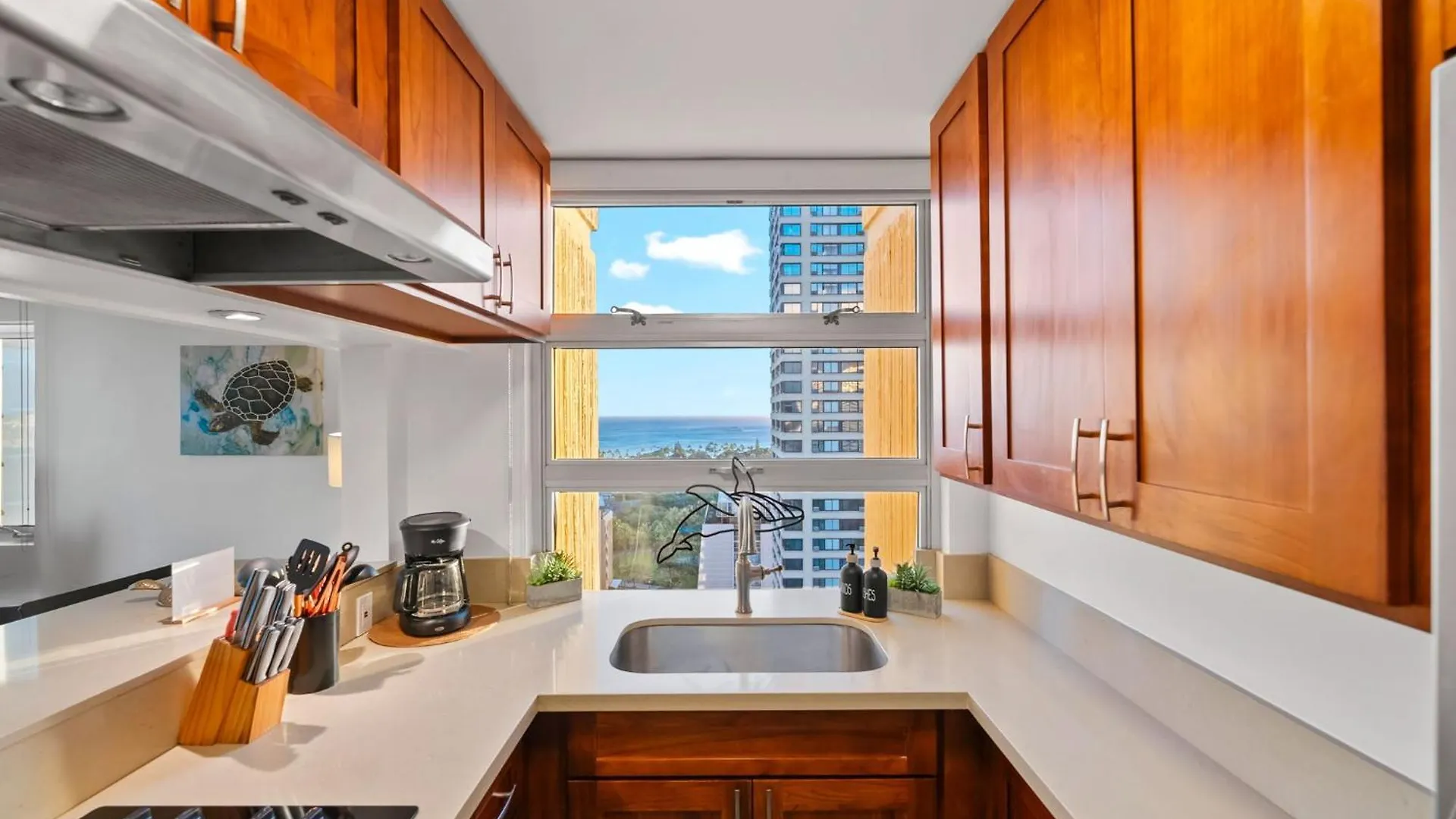 Honu Hale Penthouse 2 Bdr Ocean View Waikiki Daire Honolulu ABD